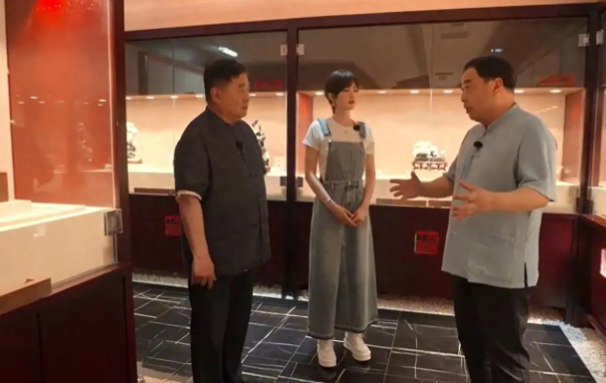 玉出东方，润泽中华&mdash;&mdash;单霁翔与姚安娜的南阳寻玉之旅 